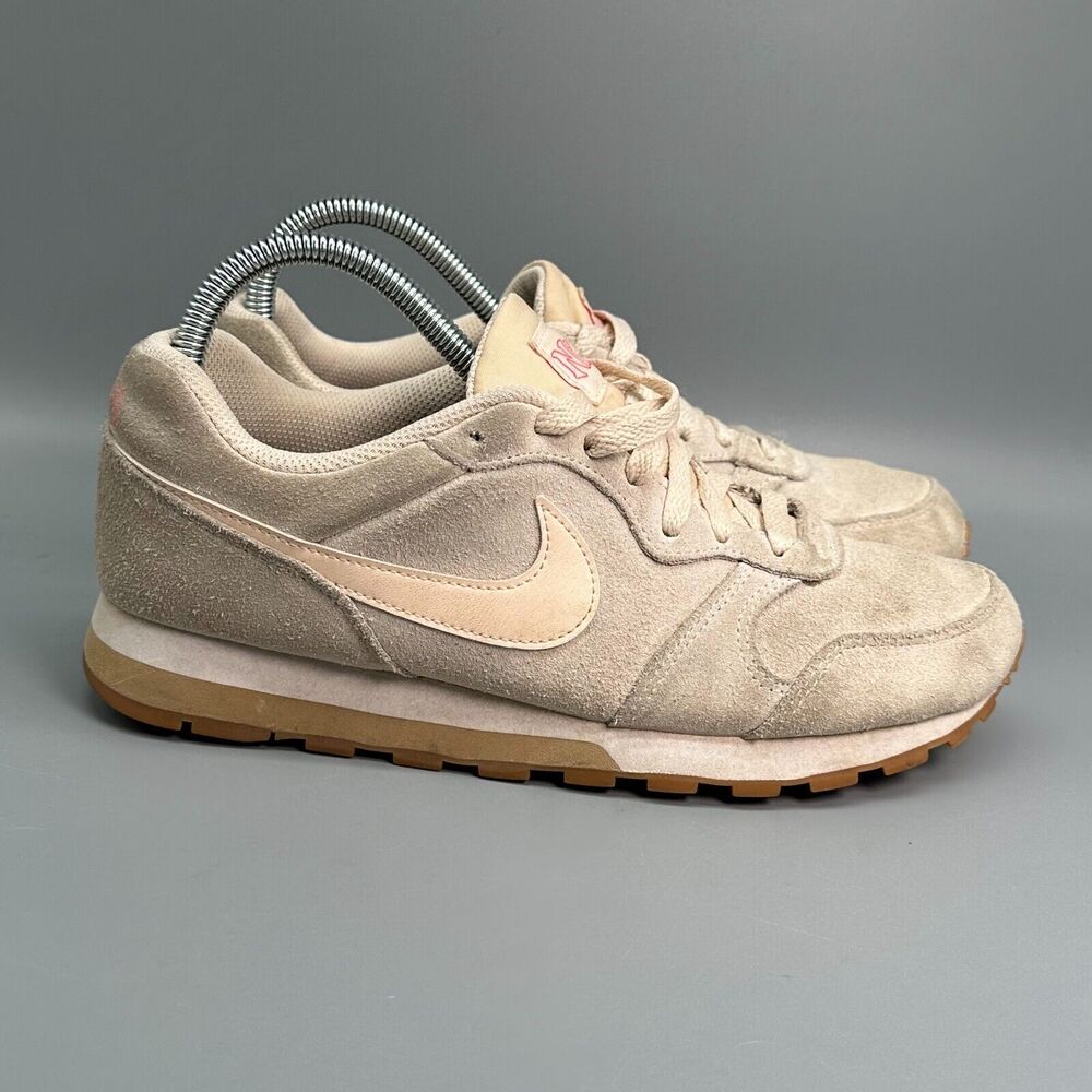 Nike MD Runner 2 SE Women 8 Gray Running Shoes Lace Up Low Top Round Toe Sneaker